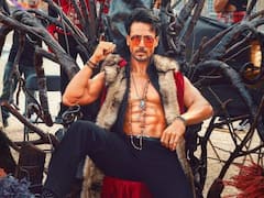 Tiger Shroff Photos: కండల్ని చూపించి అమ్మాయిల గుండెల్ని పిండేస్తున్న హీరో