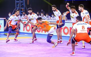 Pro Kabaddi league 2021-22: पुनेरी पलटन ने गुजरात जायंट्स को हराकर दर्ज की दूसरी जीत, दो खिलाड़ियों ने किया मैच में सुपर 10