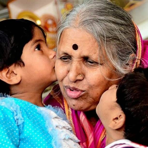 Sindhutai Sapkal : 'अनाथांची माय' अशी ओळख असणाऱ्या सिंधुताई सपकाळांचा जीवनप्रवास वयाच्या 75 व्या वर्षी संपला. त्यांच्या या सोनेरी प्रवासाचा घेतलेला आढावा...