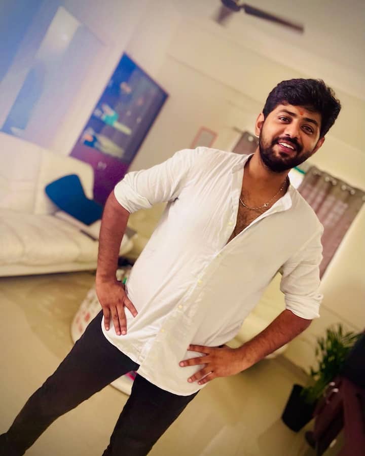 కార్తీకదీపం ఆదిత్య (యశ్వంత్) ( Image Credit: Yashwanth / Instagram)