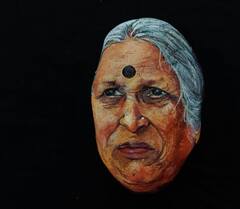 Sindhutai Sapkal : अनाथांची माय सिंधुताई सपकाळ यांना स्टोन आर्ट साकारत वाहिली श्रद्धांजली