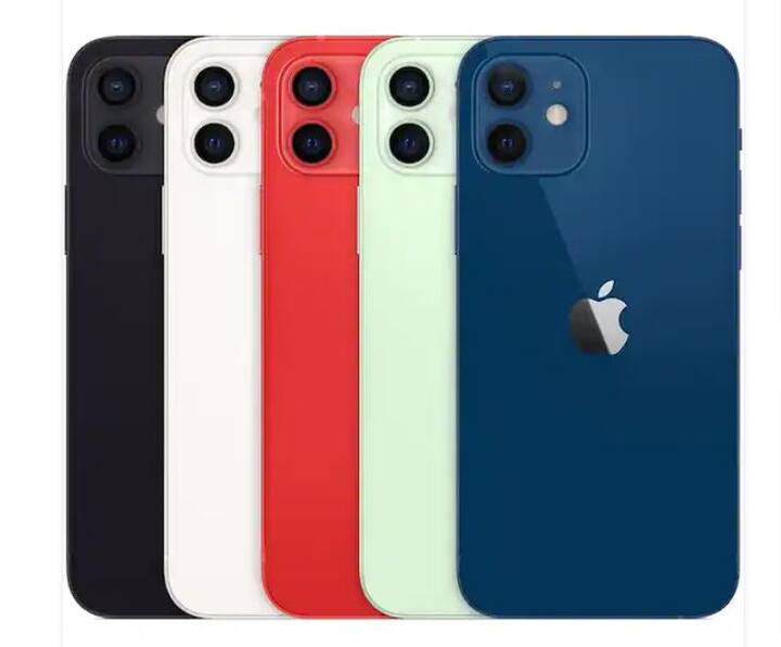 iPhone 12: আইফোন 12-এর দাম কমানো হয়েছে ভারতে। আগে এর দাম ছিল 79,900 টাকা। iPhone 12 এর 64GB   মডেলটি এখন 61,699 টাকায় কেনা যাবে। দাম কমেছে 14,000 টাকা।