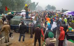 PM Modi Convoy Stuck: পঞ্জাবে আটকে পড়ল প্রধানমন্ত্রীর কনভয়, তুঙ্গে রাজনৈতিক তরজা