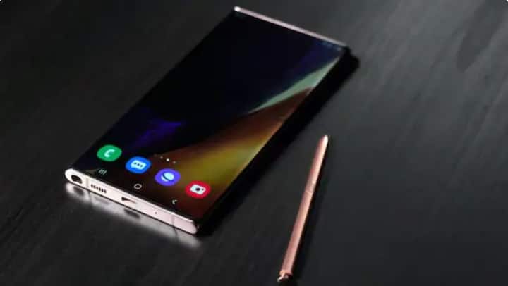 Samsung Galaxy Note 20: Samsung Galaxy Note 20 লঞ্চ হয়েছিল 76,999 টাকায়। বর্তমানে   স্মার্টফোনটির দাম 22,000 টাকা কমেছে। এর দাম কমে এখন হয়েছে 54,999 টাকা।