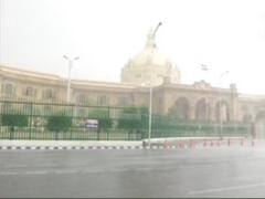 UP Weather and Pollution Report: यूपी में आज से गरज-चमक के साथ होगी बारिश, सेहत पर जारी है वायु प्रदूषण का वार
