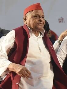 मुलायम परिवार में कौन कब बना सांसद?