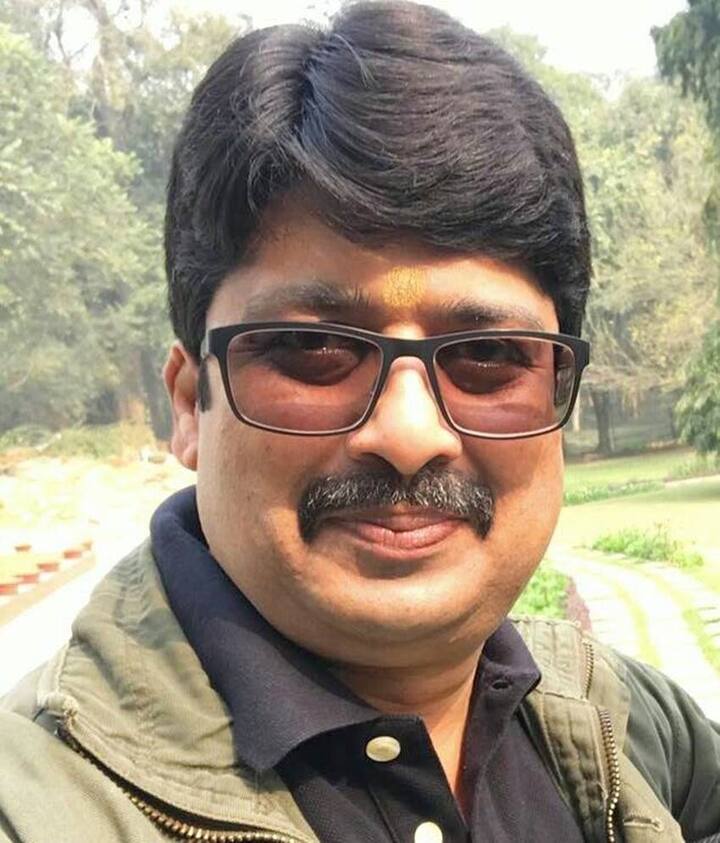 राजा भैया के पिता का नाम उदय प्रताप सिंह और मां का नाम मंजुला देवी है. एक इंटरव्यू में राजा भैया ने बताया था कि उनके पिता उन्हें पढ़ाना नहीं चाहते थे. मां मंजुला के कारण ही वह शिक्षित हो पाए.