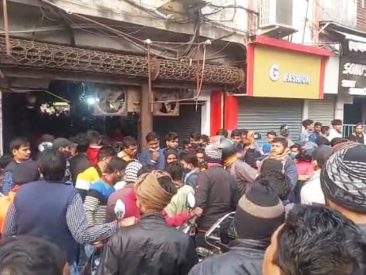 Patna News: woman who went to return suit was beaten up by shopkeeper in Rajdhani market her ear was cracked ann Patna News: सूट वापस करने गई महिला को दुकानदार ने पीटा, इतना मारा कि कान तक फट गया, नहीं हुई किसी की गिरफ्तारी