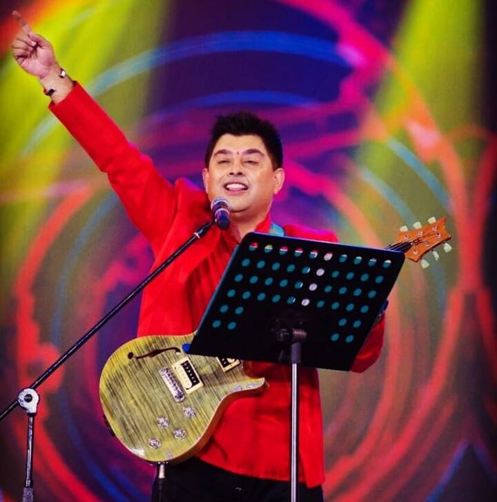 করোনা আক্রান্ত হয়এছেন সঙ্গীতশিল্পী জিৎ গঙ্গোপাধ্যায়ও। বছরের প্রথম দিনে সোশ্যাল মিডিয়ায় এই দুঃসংবাদ দেন তিনি।