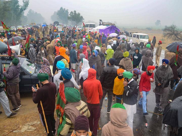 मंत्रालय ने कहा कि प्रधानमंत्री के कार्यक्रम और यात्रा की योजना के बारे में पंजाब सरकार को पहले ही जानकारी दे दी गयी थी. प्रक्रिया के अनुसार, उन्हें ‘लॉजिस्टिक्स’ व सुरक्षा के साथ-साथ आकस्मिक योजना को तैयार रखते हुए इस सम्बन्ध में आवश्यक व्यवस्था करनी होती है. आकस्मिक योजना को ध्यान में रखते हुए, पंजाब सरकार को सड़क मार्ग से किसी भी यात्रा को सुरक्षित रखने के लिए अतिरिक्त सुरक्षाकर्मी तैनात करने चाहिए थे, जिन्हें स्पष्ट रूप से तैनात नहीं किया गया था.