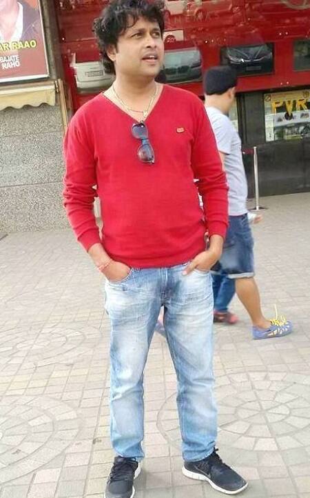 ટીવી સીરિયલ ‘ભાભી જી ઘર પર હૈ’માં પોલીસ જવાન હપ્પૂ સિંહની ભૂમિકા નિભાવનાર યોગેશ ત્રિપાઠીને પણ જેઠાલાલના પાત્રની ઓફર કરાઇ હતી. પરંતુ વ્યસ્ત શેડ્યુલના કારણે તેમણે આ પાત્ર ભજવવાનો ઇનકાર કર્યો હતો.