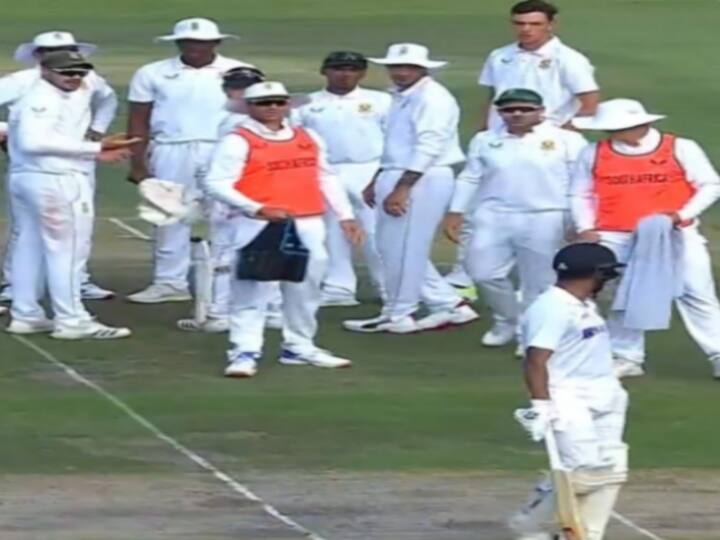 ind vs sa 2nd test kl rahul involved in heated exchange with south african players Ind vs SA 2nd Test: KL Rahul का विकेट लेकर बौखलाए दक्षिण अफ्रीका के खिलाड़ी, भारतीय कप्तान ने भी दिया तगड़ा जवाब