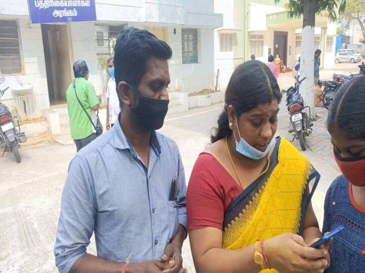 காஞ்சிபுரம் : 6 லட்சத்துக்கு 14 லட்சம்.. ”வட்டி கட்டலன்னா பிள்ளை கடத்திடுவேன்” என மிரட்டும் கந்துவட்டி க்ரூப்.. woman has complained that she was threatened with abduction if she did not pay the money due to gang violence காஞ்சிபுரம் : 6 லட்சத்துக்கு 14 லட்சம்.. ”வட்டி கட்டலன்னா பிள்ளை கடத்திடுவேன்” என மிரட்டும் கந்துவட்டி க்ரூப்..