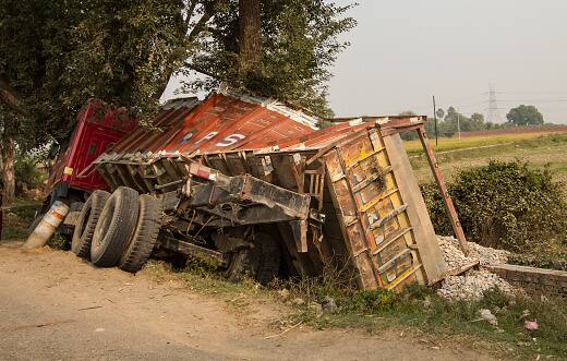 17 Killed, Several Injured As Bus Collides With Truck In Jharkhand; PM, President Offer Condolences 17 Killed, Several Injured As Bus Collides With Truck In Jharkhand; PM, President Offer Condolences