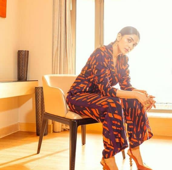 મૃણાલ ઠાકુર ફેશન અને સ્ટાઇલનું દમદાર મેચિંગ