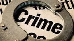 Crime: ডাউন নৈহাটি লোকালে দুষ্কৃতি দৌরাত্ম্য। Bangla News