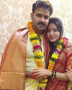 Pawan Singh Wife Jyoti: बला की खूबसूरत हैं भोजपुरी सुपरस्टार Pawan Singh की दूसरी पत्नी, देखिए दोनों की रेयर तस्वीरें