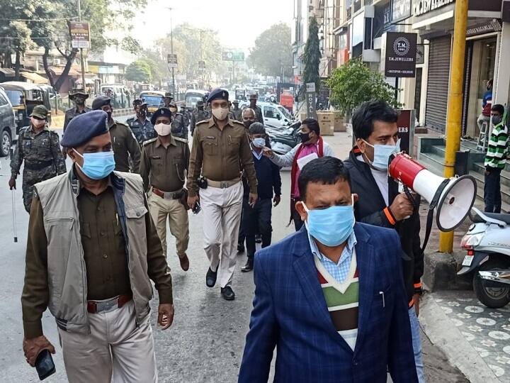Coronavirus cases increasing in Jharkhand Jamshedpur, know in details ann Jharkhand: कोरोना को हराने के लिए सड़क पर उतरे अधिकारी, जानें- किन लोगों को लगाई फटकार 