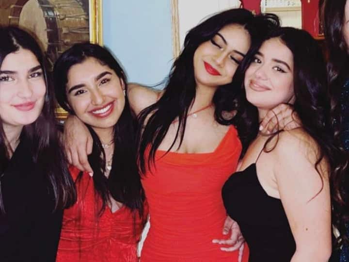 Nysa Devgn Latest Photos: इस लुक में मां Kajol की कॉपी लग रही हैं Nysa Devgn, यकीन नहीं होता तो खुद देखें तस्वीरें!