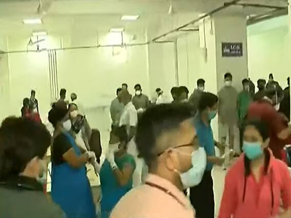 Gujarat Gas Leak: सूरत में केमिकल लीक होने के चलते बड़ा हादसा, 6 लोगों की मौत और 25 से ज्यादा की हालत गंभीर Gujarat Gas Leak: सूरत में केमिकल लीक होने के चलते बड़ा हादसा, 6 लोगों की मौत और 25 से ज्यादा की हालत गंभीर
