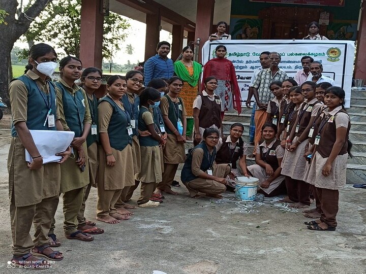 இயற்கை வேளாண்மை செய்வது எப்படி ? - வேளாண் கல்லூரி மாணவிகளுக்கு பயிற்சி