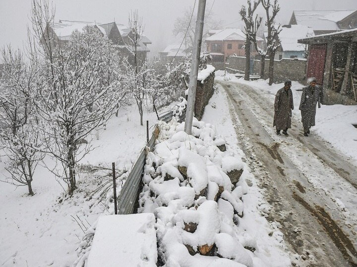 Jammu-Kashmir Weather-Pollution Report: जम्मू-कश्मीर में जमकर हो रही है बारिश और बर्फबारी, मौसम विभाग ने किया ऑरेंज अलर्ट जारी