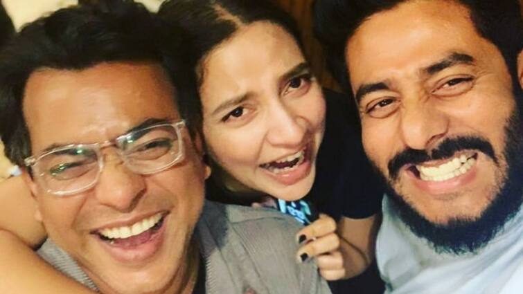 Raj on Rudranil's birthday: Raj Chakraborty shares a funny video on social media on Rudranil Ghosh's Birthday Raj on Rudranil's birthday: নিজের বিধানসভা এলাকা থেকে রুদ্রনীলের জন্য বউ খুঁজে আনবেন রাজ! ইঙ্গিত ভিডিওতে