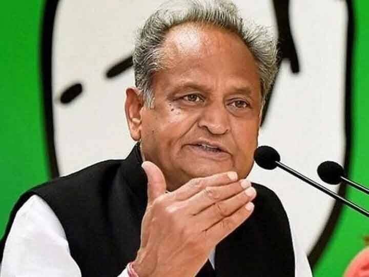 Rajasthan government extends closure of schools decision taken in Ashok Gehlot meeting, corona case increase Rajasthan News: कोरोना संकट के बीच राजस्थान की सरकार ने स्कूलों को लेकर किया ये बड़ा फैसला