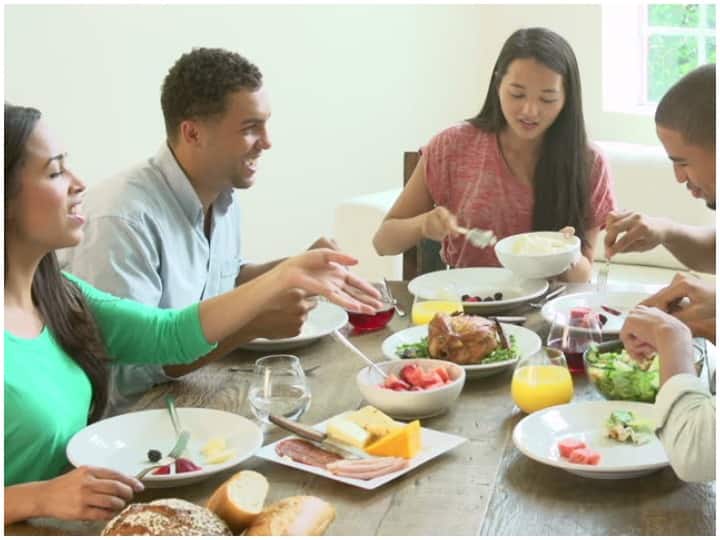 Health Tips: जरूरत से ज्यादा खा लिया है खाना? तो इन टिप्स को अपनाकर खुदको करें रिलैक्स Health Tips, Relax Yourself by Following These tips After Eating Too Much Food And Tip to Relax Yourself After Overeating Health Tips: जरूरत से ज्यादा खा लिया है खाना? तो इन टिप्स को अपनाकर खुदको करें रिलैक्स