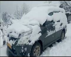 Kashmir snowfall : তুষার চাদরে ঢেকেছে উপত্যকা, বাতিল বহু বিমান, আটকে পর্যটকরা, দেখুন ছবি