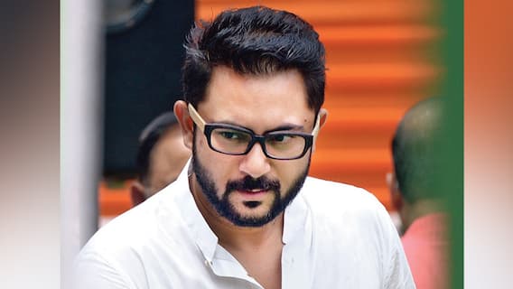 Soham Chakraborty : সপরিবারে করোনা আক্রান্ত সোহম চক্রবর্তী, রয়েছেন হোম আইসোলেশনে| Bangla News