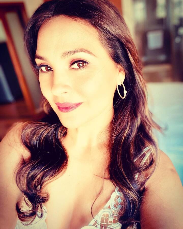 Lara Dutta Hits Back To Trollers : बॉलिवूडमधील प्रसिद्ध अभिनेत्री लारा दत्ता (Lara Dutta) ही लग्नानंतर अभिनय क्षेत्रापासून दूर राहिली. पण काही दिवसांपूर्वीच तिनं कमबॅक केला आहे. (Photo:larabhupathi/ig)