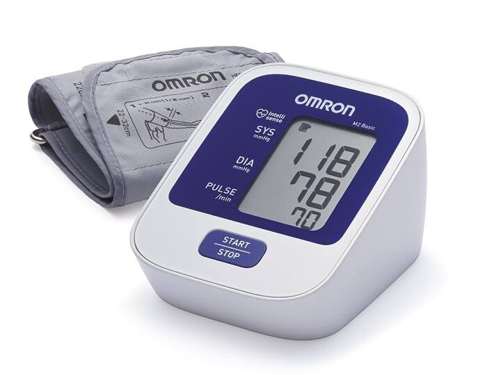 ब्लड प्रेशर मशीन (Blood Pressure Machine) : कोरोना के मरीजों में ब्लड प्रेशर की भी समस्या हो जाती है. ऐसे में आपको घर में बीपी मशीन रखनी चाहिए. यह आम दिनों में भी कारगर है. आजकल बीपी चेक करने के लिए इलेक्ट्रॉनिक मशीन आ गईं हैं. इससे आसानी से कोई भी बीपी माप सकता है. यह 1 हजार रुपये से 1500 तक में मिल सकता है.