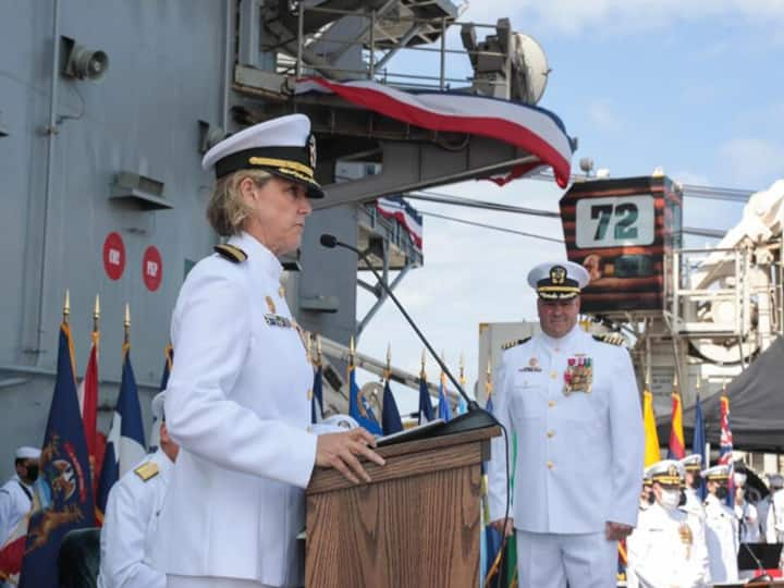 USS Abraham Lincoln Captain Becomes First Woman to Take a US nuclear ship First Woman US Nuclear Ship | அமெரிக்க அணு ஆயுத கப்பலுக்கு நியமிக்கப்பட்டார் முதல் பெண் கேப்டன்..