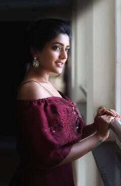 Eesha Rebba clicks: வா வா வஞ்சி இளமானே...வித்தியாச உடையில் பட்டாம்பூச்சியாக ஈஷா ரெப்பா...!