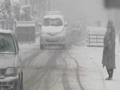 Kashmir snowfall : তুষার চাদরে ঢেকেছে উপত্যকা, বাতিল বহু বিমান, আটকে পর্যটকরা, দেখুন ছবি