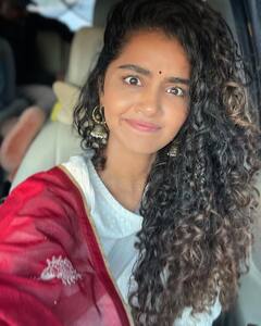 Anupama Parameswaran Photos: 'ఎంత పొగిడినా.. కొంత మిగిలిపోయేంత అందం నీది..'