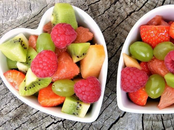 Fruits: పండ్లు తిన్న వెంటనే నీళ్లు తాగుతున్నారా? ఈ సమస్యలు తప్పవు, ముఖ్యంగా డయాబెటిక్ వారు... These health problems come from drinking water immediately after eating fruits Fruits: పండ్లు తిన్న వెంటనే నీళ్లు తాగుతున్నారా? ఈ సమస్యలు తప్పవు, ముఖ్యంగా డయాబెటిక్ వారు...