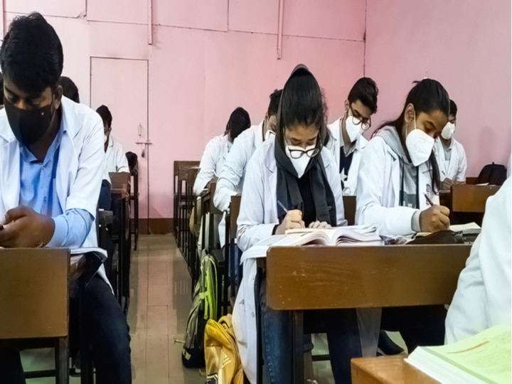 NEET OBC Reservations: நீட் தேர்வு மாணவர் சேர்க்கையில் இடஒதுக்கீடு - உச்சநீதிமன்றம் ஒப்புதல்