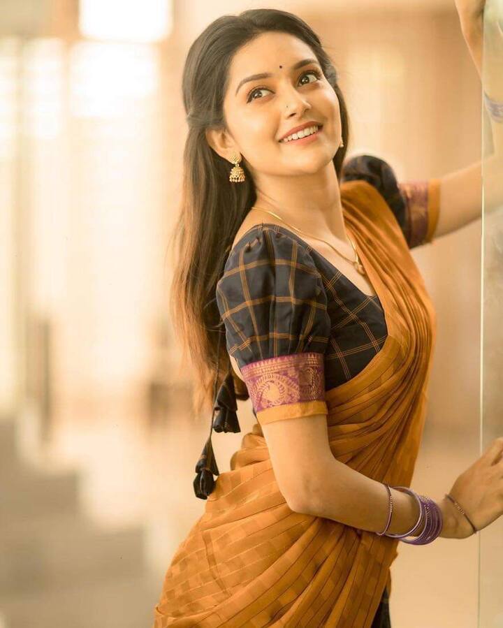 சிந்தாமல் நின்றாடும் செந்தேனே சங்கீதம் உண்டாகும் நீ பேசும் பேச்சில் தான்