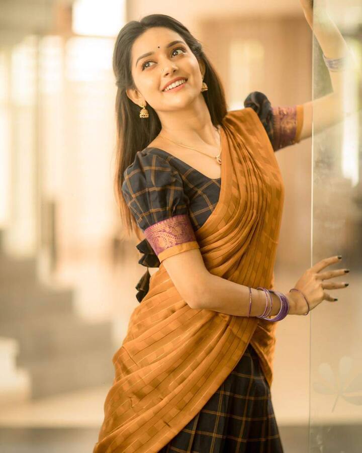 கண்ணே என் கண் பட்ட காயம் கை வைக்க தானாக ஆறும்
