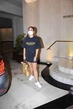 કરીના કપૂર અને મલાઈકા અરોરાનો સ્ટાઈલિશ કેઝ્યુઅલ લૂક, જુઓ તસવીરો