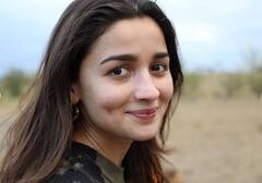 Alia Bhatt kenya Vacation Photos: உன்னன்பு வெல்லும் சகி பறந்து போ வாழ்! அலீயா பட் புகைப்படங்கள்