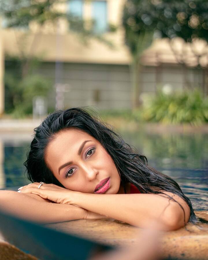 एक्ट्रेस के लिए वजन बढ़ना वाकई चिंता की बात होती है क्योंकि उनके लिए हमेशा फिट रहना और परफेक्ट शेप में रहना जरूरी होता है. ऐसे ही बढ़ते वजन से जूझ रहीं कश्मीरा अब पूरी तरह से शेप में आ गई हैं. (फोटो  - सोशल मीडिया)