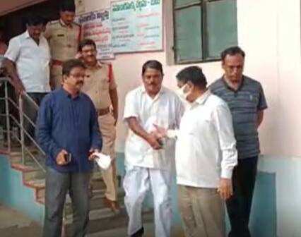 Puttaparthi:నేతలను ముందు జాగ్రత్తగా అరెస్ట్ చేసిన పోలీసులు