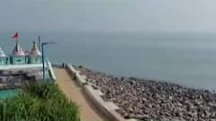 Coronavirus: করোনার বিধিনিষেধের পরই ফাঁকা হতে শুরু করেছে রাজ্যের পর্যটন কেন্দ্রগুলি। Bangla News