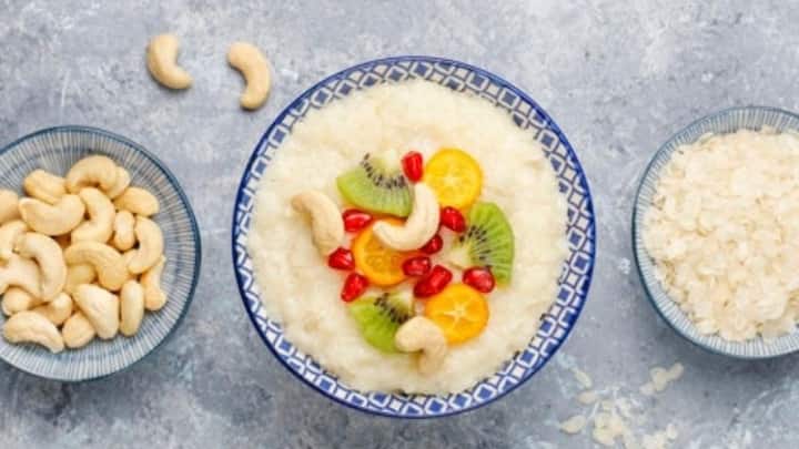 তবে জন্মদিন হোক বা শীতকাল, শেষপাতে হোক বা রাতভর ফ্রিজে রাখা পায়েস ছাড়া চলে না বাঙালির। তার উপর বাড়তি পাওনা নলেন গুড়, খেজুড়ের গুড়ের পায়েস।