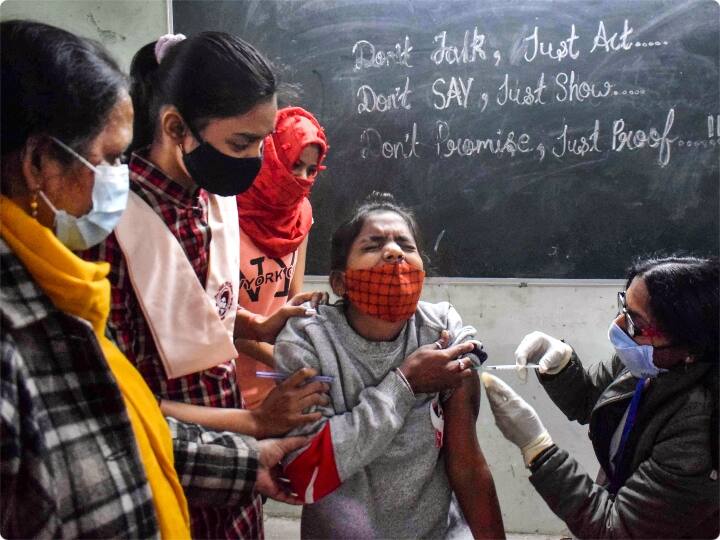 Uttar Pradesh में रिकॉर्ड वैक्सीनेशन, अब तक लगाए गए 21 करोड़ डोज