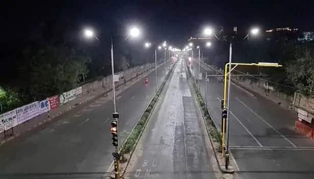 Gujarat Night Curfew :  govt give 14 category persons give relief from night curfew Gujarat Night Curfew : કઈ 14 કામગીરી સાથે સંકળાયેલા લોકોને નહીં લાગું પડે નાઇટ કર્ફ્યૂ?