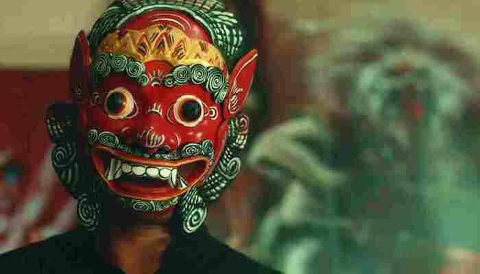 अरशद वारसी (Arshad Warsi) की शानदार एक्टिंग से सजी वेब सीरीज ‘असुर’ (Asur: Welcome to Your Dark Side) का सेकंड सीजन भी इस साल दर्शकों को देखने को मिल सकता है. मीडिया रिपोर्ट्स की मानें तो इस वेब सीरीज के दूसरे सीजन की शूटिंग शुरू हो चुकी है.